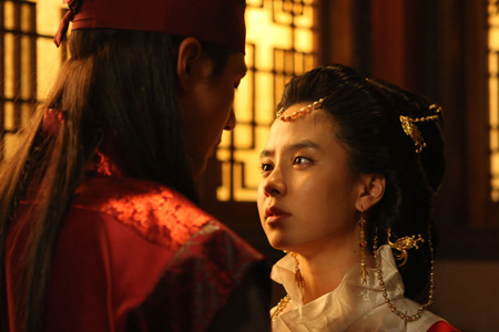 Song Ji-hyo in Jumong (2006) Song Ji-hyo in Jumong (2006)